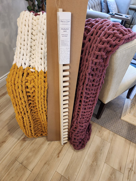 Unique Chunky Blanket Knitting Loom for those Beautiful Chunky Knit Blankets