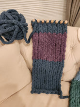 Load image into Gallery viewer, 10 Peg Sammy Bear Chunky Blanket Loom - Make scarves, car seat blankets and more (Promotional Product Only)
