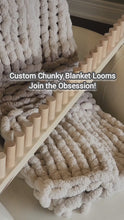 Load and play video in Gallery viewer, Chunky blanket loom
